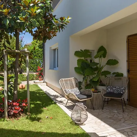 Apartment 1 Bedroom Beautiful In *