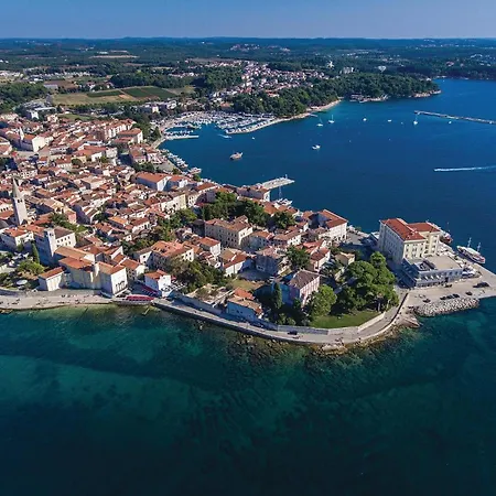 Apartment 1 Bedroom Beautiful In Porec