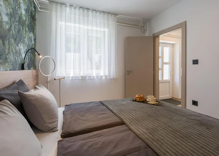 Apartment 1 Bedroom Beautiful In Poreč